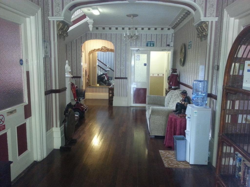 Chester Lodge Sandown Kültér fotó